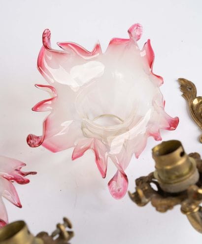Paire d’appliques à un bras de lumière en...