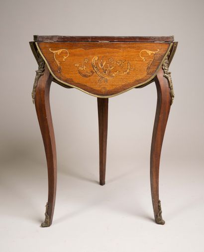 Polylobed clover-shaped table in rosewood...