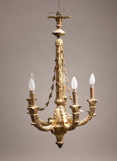 Lustre à cinq bras de lumière en bronze ciselé...