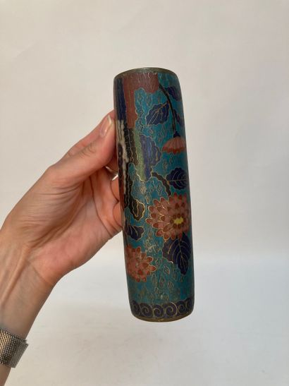 CHINA - 19th century
Two gilded bronze wrist...