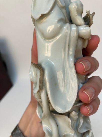 CHINA, Dehua - 20th century
Porcelain Guanyin...