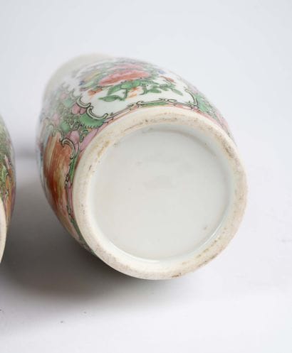 CHINA, 19th century 
Three Canton porcelain...