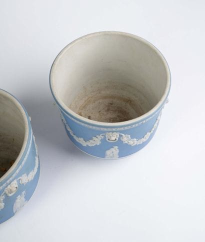 WEDGWOOD - Paire de cache-pots circulaires,...