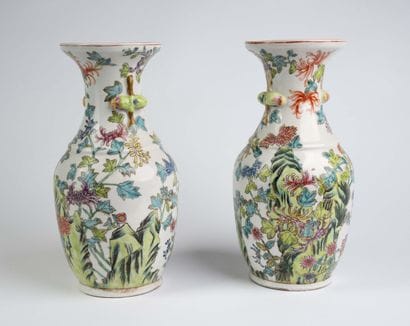 CHINA, 20th century 
Pair of baluster vases...