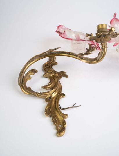 Paire d’appliques à un bras de lumière en...