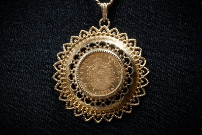 Deux bijoux en or jaune (750 millièmes) 
-...