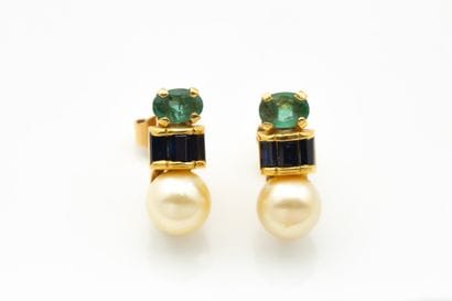 Pair of yellow gold (750 thousandths) earrings...