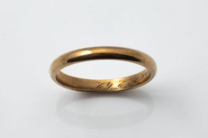 Flexible bracelet with ogive-shaped links...