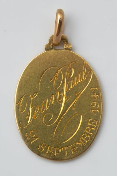 Oval medal depicting the Virgin and Child,...
