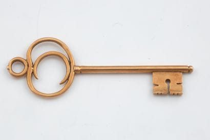 Rose gold (585/14k) key pendant.
Without...