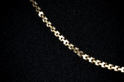 Yellow gold (750) chenille-link chain. Mixed-gold...