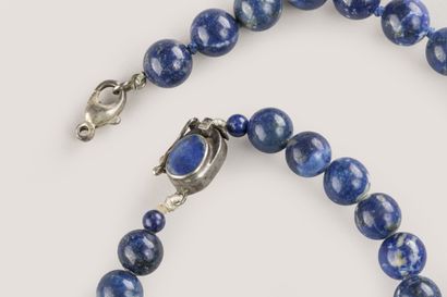 Necklace and bracelet in tinted lapis lazuli...