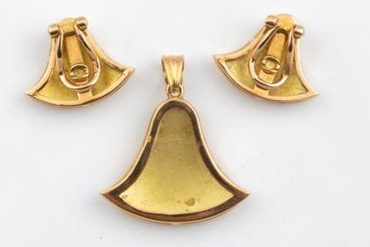 Set of clip-on earrings and a lotus pendant,...