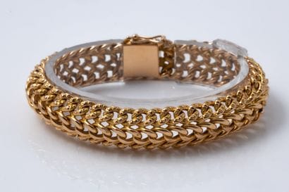 SAUVAT. Yellow gold (750) American-link bracelet....