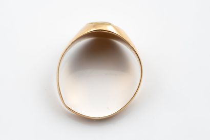 Oval signet ring L in white gold and yellow...