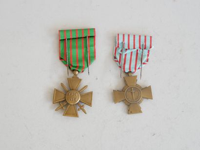2 War Crosses