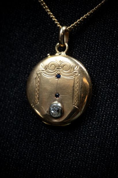 Pendentif souvenir début XXème en or jaune...