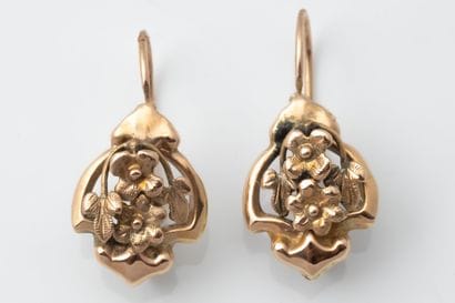 Pair of yellow gold (585/14k) earrings with...