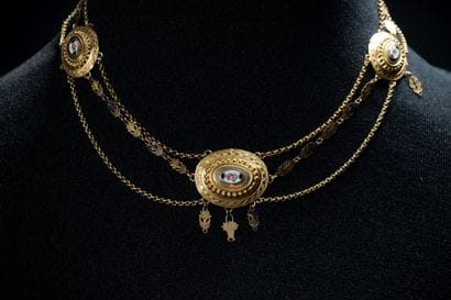 Auvergne slave necklace in yellow gold (750...