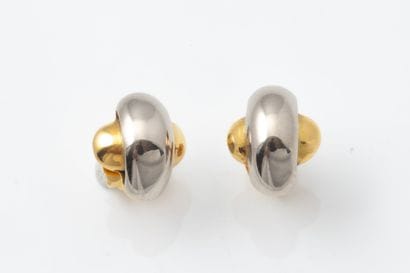 Pair of half-godron crossed earrings in yellow...