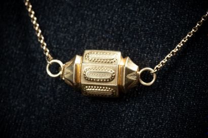Jaseron chain fitted to a large antique yellow...