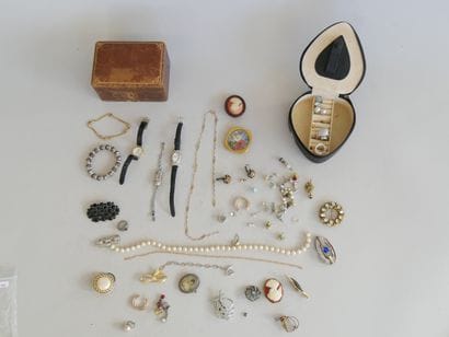 2 boxes of costume jewelry