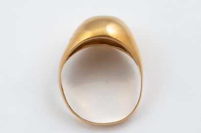 Dented yellow gold (750) ball ring setting....