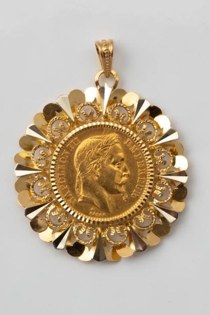 Pendant featuring a 20-franc Napoleon III...