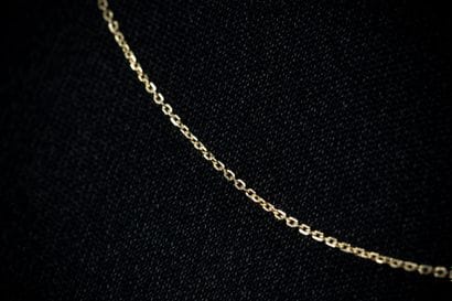 Fine chaîne maille forçat en or jaune (750...