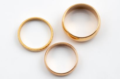 3 yellow gold wedding bands (750 parts per...