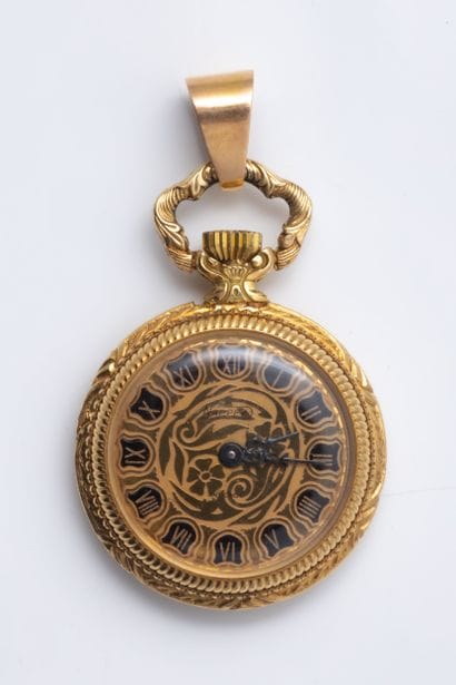 NAPPEY. Montre de col en or jaune (750 millièmes)...