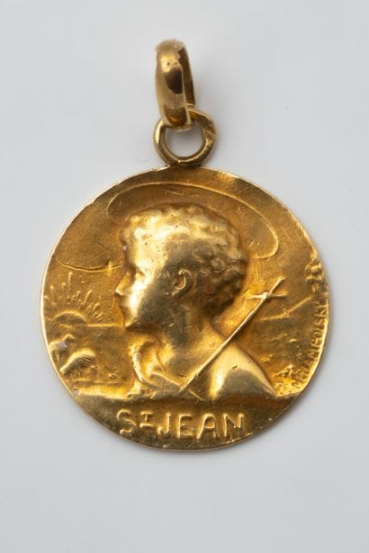 Small yellow gold (750) St. John medal. Engraver:...