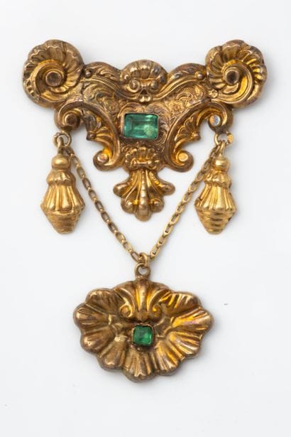 Small piece in yellow gold (585/14K) with...