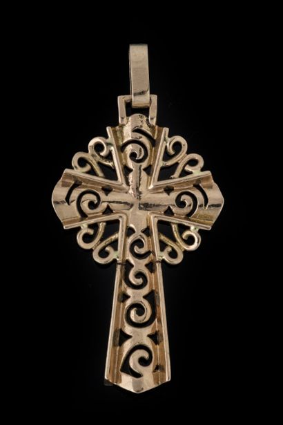 Pendentif croix en or jaune (750 millièmes)...