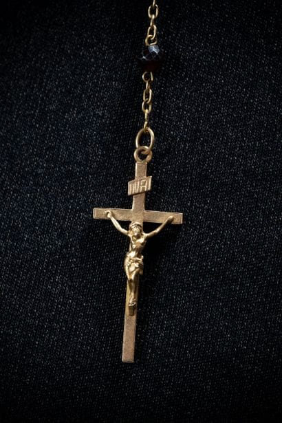 Yellow gold rosary (750 parts per thousand)...