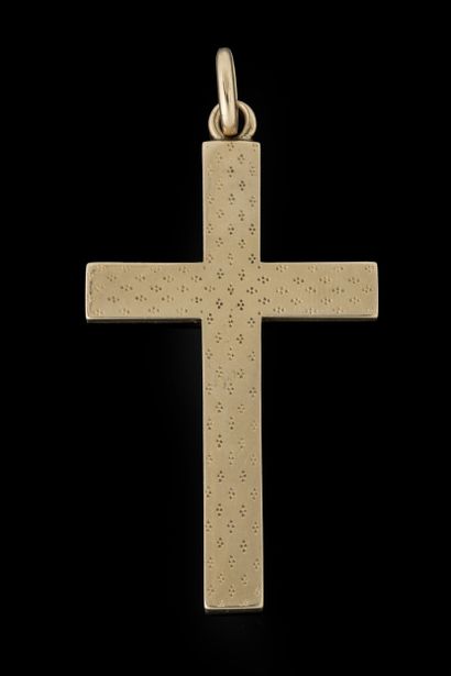 Croix plate à décor de losanges en pointillés...