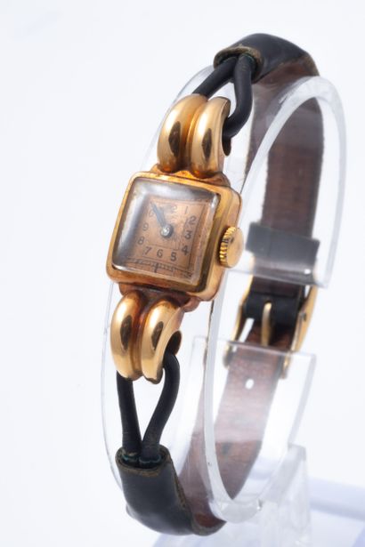 Montre de dame, le boîtier en or jaune (750...