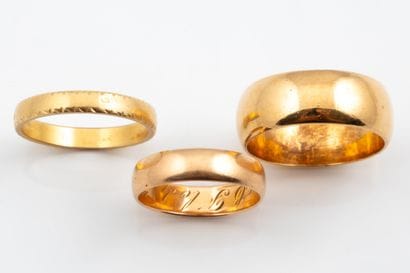 3 yellow gold wedding bands (750 parts per...