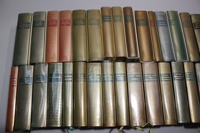 LA PLEIADE.
Set of 35 volumes. Without cases....