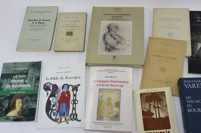 [BOURBONNAIS]. 15 volumes, dont : 
BORDELLE,...