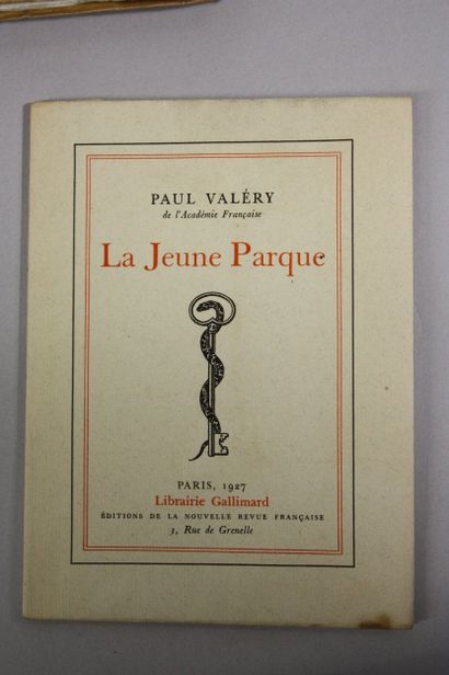 VALERY GIRAUDOUX. 19 volumes. 
VALERY. Discours...