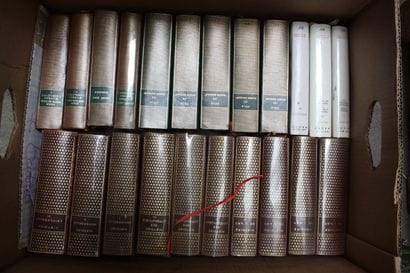 LA PLEIADE.
Set of 3 boxes containing 75...
