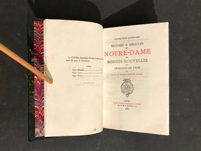 LYON COLLECTION: 4 works, 5 volumes:
- CORROZET...
