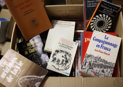 ESOTERISME SPIRITUALITE. 1 carton, environ...