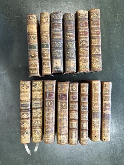 14 bound volumes from the 18th century.
-...