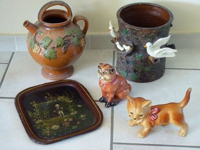 Lot de 5 objets dont plateau en métal style...