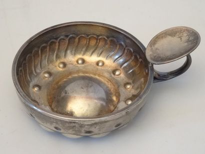 Taste-vin en argent à motif de godrons et...
