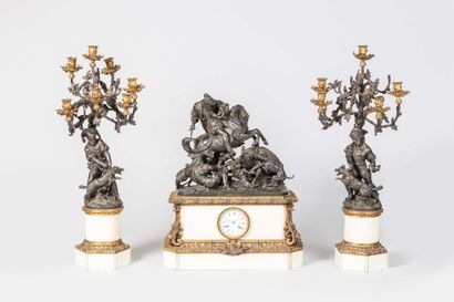 Garniture de cheminée en marbre blanc et...
