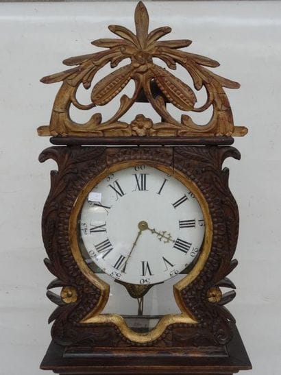 Horloge à gaine dite 