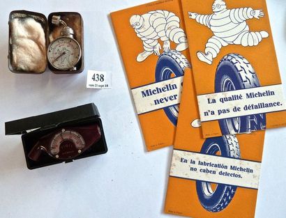MICHELIN. Trois buvards milieu des années...